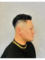 スター(STAR)&nbsp;20代30代40代/刈り上げ/極道パーマ/宮城リョータ風/メンズ