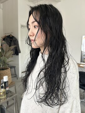 フィル(fil) ロングのゆるパーマ