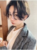 黒髪ショート前髪パーマ