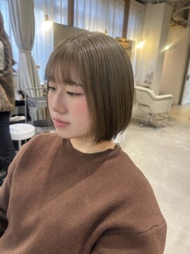 ココルアナ(coco luana) ブリーチ、ハイトーン、ケアブリーチ、韓国、前髪カット