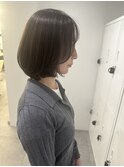 エレガントな前上がりボブ