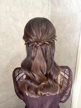 フェリーチェ(Felice) ハーフアップ  ヨシンモリ 上品 参列ヘア お呼ばれヘア