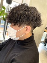 エリマバイフィフス 調布(elima by fifth)&nbsp;調布波巻きパーマツイストスパイラルパーマセンターパートウルフ