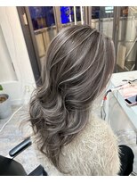 ブレンド 渋谷(BLend)&nbsp;ハイライトミディアムヘア暗めカラーデザインカラー