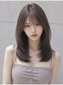 ナチュラルセミロングレイヤー骨格カットベージュカラー