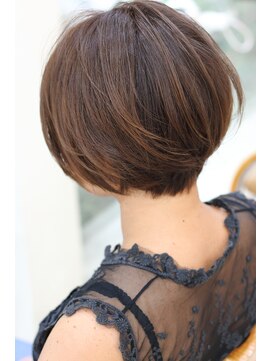 ヌードカラー(NUDE COLOR) 『NUDE COLOR』大人可愛い丸みショート!