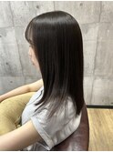 手で乾かしただけで収まる極艶ストレート