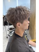 ブロンドメンズショートツーブロックアップバングツイスパ