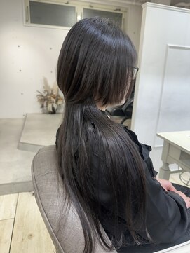 シーン(seen) ○ロングウルフカットクラゲウルフレイヤーカット顔まわりカット