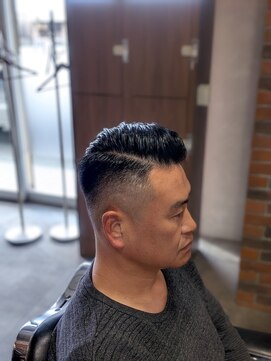 ワンワンオー バーバーショップ コンチネンタル(@110 BARBER SHOP continental) ネオ震災刈り