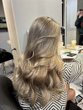 リア 布施店(Lia) バレイヤージュ/ベージュ