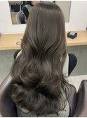 オリーブグレージュ
