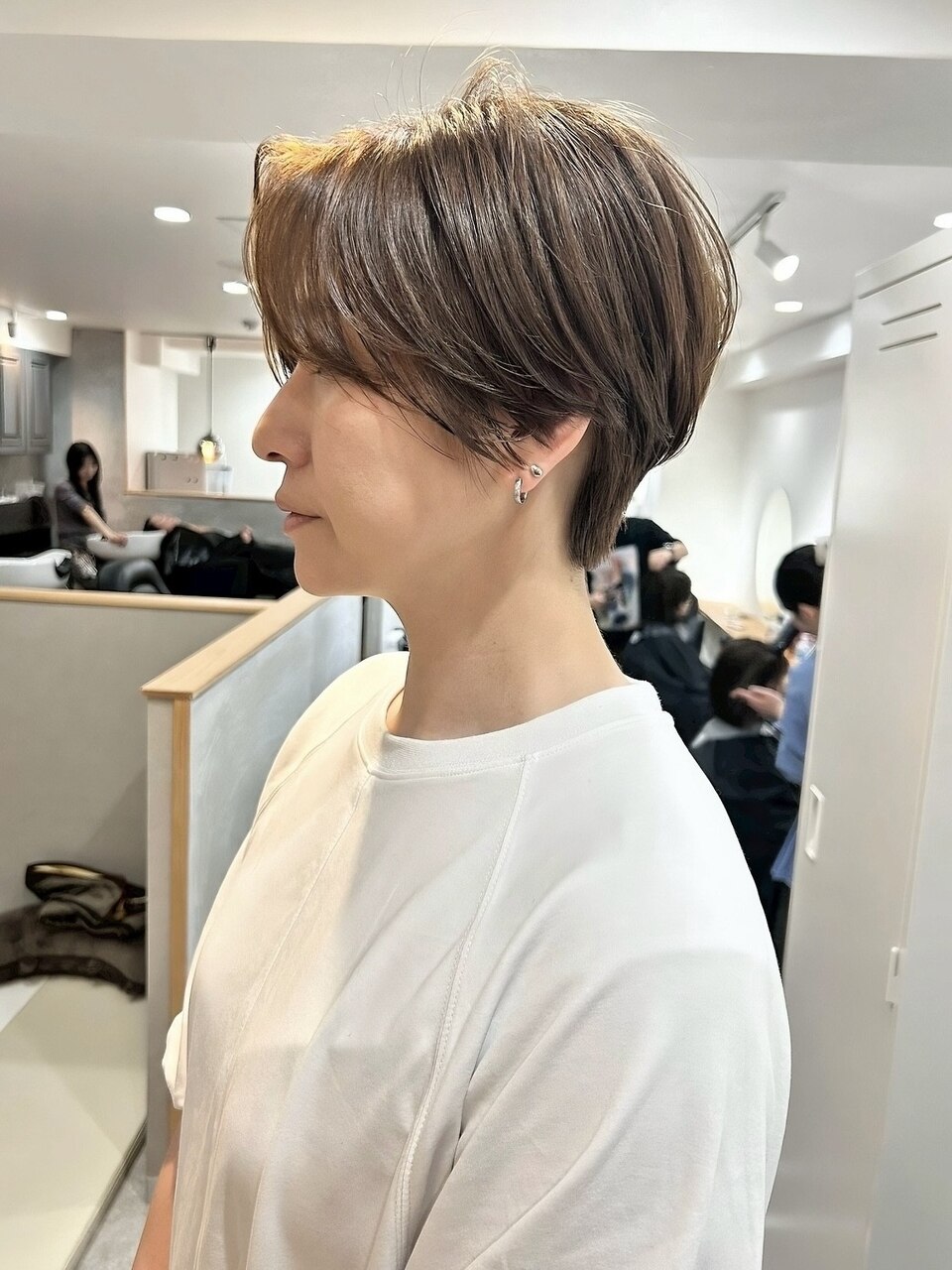 【根元２cmまで】カット＋リタッチ＋ケアトリートメント　[明石.明石駅]