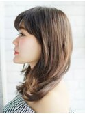 大人の外ハネパーマスタイル