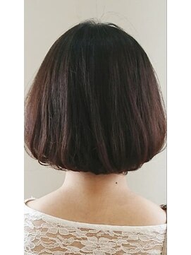 アミル(AMIL) 内巻きボブ