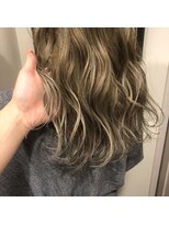 ヘアーメイク ララ(HAIR MAKE LALA) ハイライト　スモーキーアッシュ