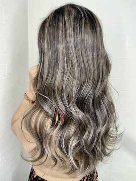 ユートピア(U topia) シルバーカラー/ホワイトアッシュ/バレイヤージュ/ハイライト