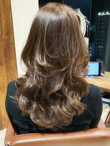 アフロート ギンザ(AFLOAT GINZA)&nbsp;大人かわいいくびれ鎖骨レイヤーミディアム20代30代40代50代