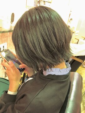 フーチー クーチー アマティー 豊中店(FUCHI KUCHI amati) @fuchi_kuchi.okada[大阪豊中/スクールカット/学割]