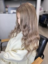 ワン(ONE)&nbsp;グレージュ