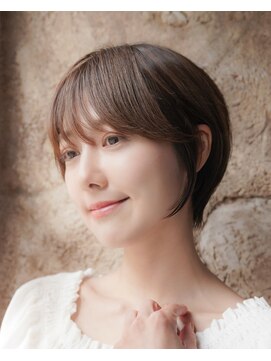 カライングドゥ(ing deux) 大人可愛い20代30代40代黒髪前下がりショートボブ丸みショート◎