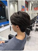 フェザーショートニュアンスパーマセンターパートツーブロック