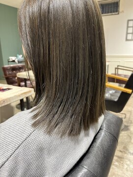 オリーブグレーカラー