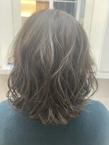 カットハウス ニューヨーク(CUT HOUSE NEW YORK)&nbsp;ゆるふわパーマ×オリーブカラー