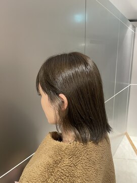 リノア 鵠沼海岸(LINOA) ブリーチなしカラー/アッシュオリーブ/艶髪/韓国風/ボブ