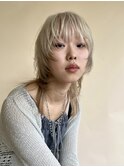 ホワイトウルフカットマッシュウルフ顔まわりレイヤーブロンド
