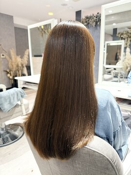 サロウィン 千葉(SALOWIN) 乾かすだけで広がらない！扱いやすくなる美髪縮毛矯正