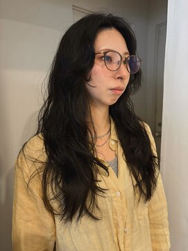 マカロニコースト(macaroni coast) レイヤーパーマロング 韓国風レイヤーパーマ 前髪なし