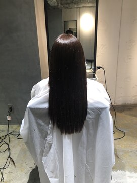 シェリム 栄(CHERIM) エクステ150gで鎖骨下ロブから胸下ロングに大変身