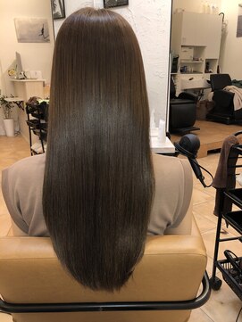 アコンプリッシュ 代官山 恵比寿(accomplish) プラチナミネコラ