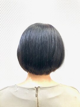 クオリス 上福岡店(QUALIS) 30代40代50代/小顔丸みミニボブ/艶カラー/ショートボブ/黒髪