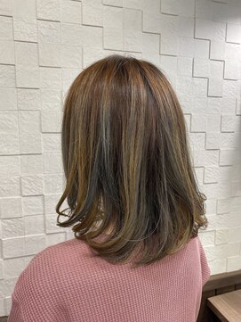 カラーズ 川越店(colors) あんれま！毛先の明るいとこが、グレーにもなるんやね…。うん！