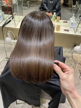 ロロ(ro-ro) 【恵比寿 ro-ro】あらゆる髪質に対応ダメージレス縮毛矯正