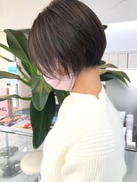 ヘッズ 市川(HEADS ex) ダブルカラーミルクティーベージュインナーカラーショートボブ