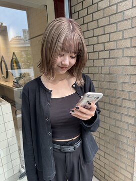 シイ(SIE) 1bleachクリーミーベージュ