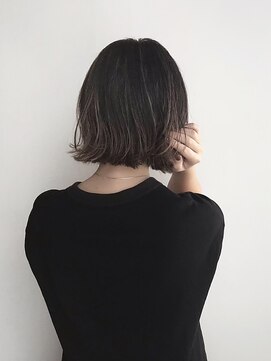 ヘアメイク トゥエンティワン HAIRMAKETwentyOne 切りっぱなしミニボブ/ハイライト