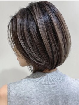 ディアー 生駒店(Dear)の写真/白髪が目立ち始めてもオシャレに手を抜かないで！美発色グレイカラーで気になる部分をしっかりカバー♪
