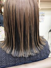 【アンブレラカラー】映えるカラースタイル、アンブレラカラーが話題！