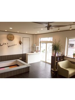 マンツーマン施術で、一人一人にしっかり向き合ってくれる♪髪のお悩みも相談しやすい雰囲気が魅力的◇