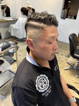 ザデイトウキョウ 表参道 青山(THE DAY TOKYO) かきあげスキンフェード/メンズカット