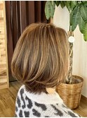 動きのあるボブにふんわり感をプラス