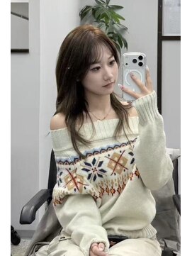 ワン(ONE) 20代30代垢抜けレイヤーカット×カーキーグレージュ【池袋駅】