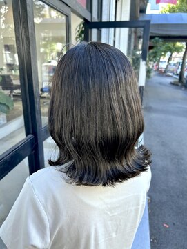 ソル(sol.) 【Ayaka】オリーブカラーで艶っぽく