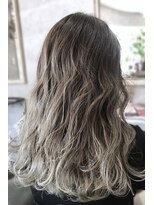 アッベリーレ(A'bbellire)&nbsp;外国人風カラー＋グラデーション＋ホワイトアッシュ