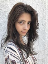 セミロング×グレージュカラー