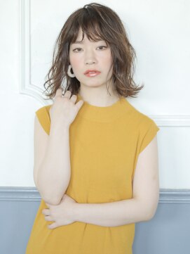 アミーチ(AMICI) フェザー質感で軽やかボブ